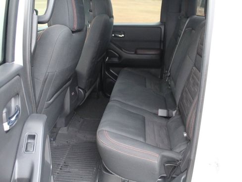 Used 2022 Nissan Frontier Pro-X w/ Technology Package image 5