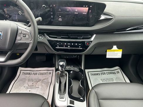 New 2026 Buick Envista Avenir image 11