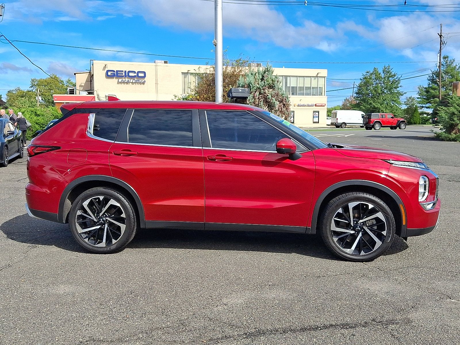 Used 2022 Mitsubishi Outlander SE AWD/4WD image 8