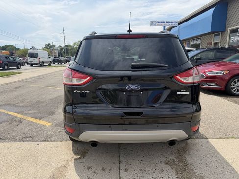 Used 2016 Ford Escape SE w/ Equipment Group 201A FWD image 18