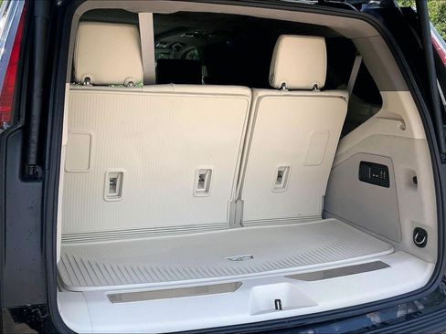Certified 2024 Cadillac Escalade Sport Platinum w/ LPO, ONYX Package AWD/4WD image 4