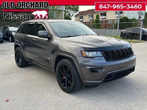 Used 2019 Jeep Grand Cherokee Altitude AWD/4WD image 3