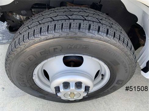 Used 2022 Chevrolet Express 4500 Extended w/ Power Convenience Package image 19