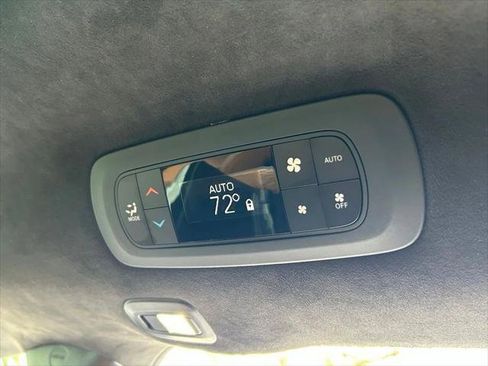 Certified 2023 Chrysler Pacifica Pinnacle FWD image 54