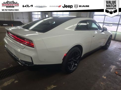 Used 2024 Dodge Charger Daytona R/T w/ Plus Group AWD/4WD image 5