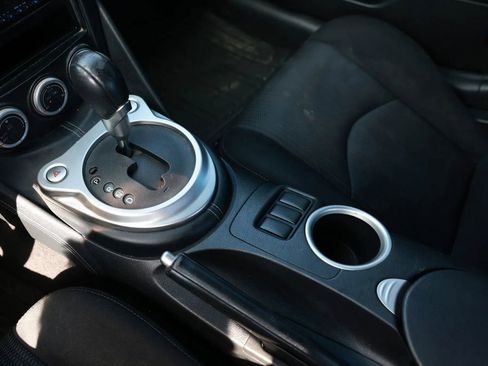 Used 2009 Nissan 370Z Coupe image 35
