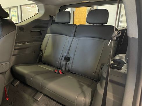 Used 2024 Kia EV9 Light Long Range RWD image 35