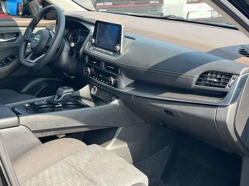 Used 2023 Nissan Rogue SV FWD image 24