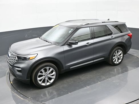 Used 2022 Ford Explorer Platinum w/ Equipment Group 601A image 34