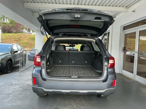 Used 2015 Subaru Outback 3.6R Limited AWD/4WD image 19
