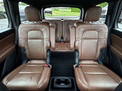 Used 2021 Lincoln Aviator Reserve w/ Elements Package Plus AWD/4WD image 25