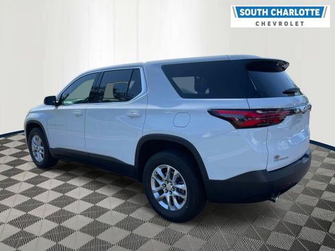 Used 2023 Chevrolet Traverse LS FWD image 6