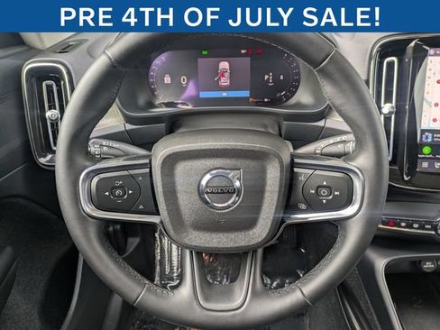 Certified 2023 Volvo XC40 B5 Plus w/ Protection Package Premier AWD/4WD image 17