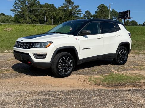 Used 2019 Jeep Compass Trailhawk AWD/4WD image 1