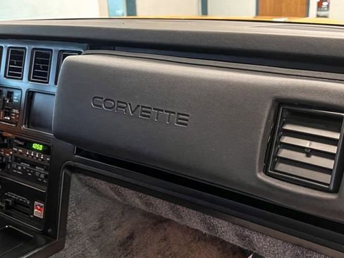 Used 1986 Chevrolet Corvette Convertible image 68