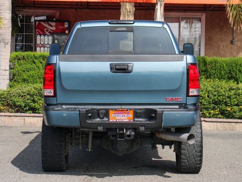 Used 2011 GMC Sierra 2500 Denali image 8
