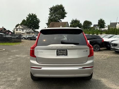 Used 2024 Volvo XC90 B5 Core w/ Climate Package AWD/4WD image 3