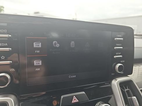 Used 2022 Kia Sorento LX FWD image 25