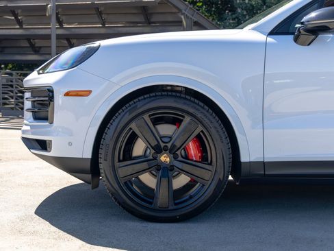 New 2026 Porsche Cayenne S AWD/4WD image 13