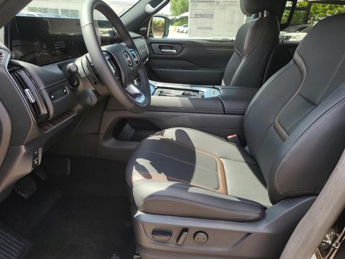 New 2026 Nissan Armada SL w/ Captain's Chari Seat Package AWD/4WD image 20