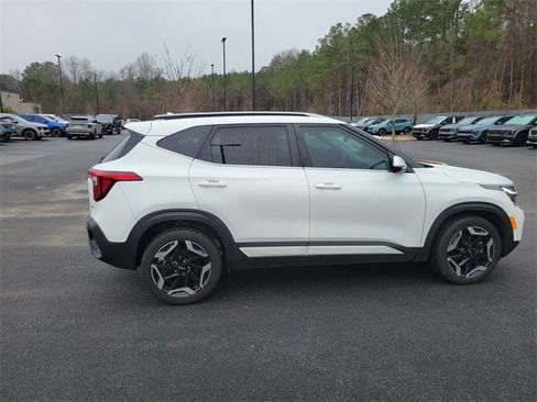 Used 2024 Kia Seltos SX w/ SX Sunroof Package image 8