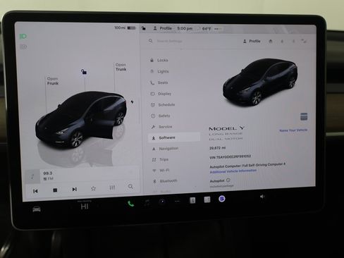 Used 2024 Tesla Model Y Long Range image 42