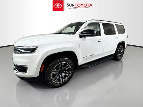 Used 2024 Jeep Wagoneer Series II w/ Flexible Seating Group RWD image 9