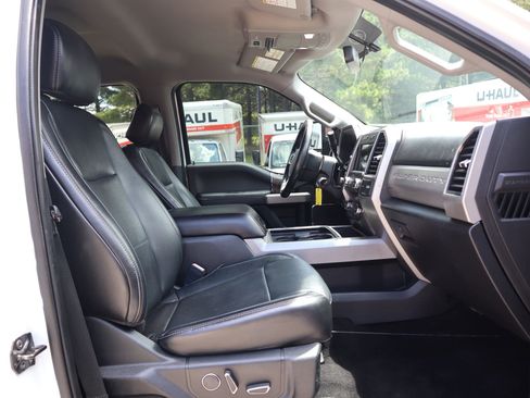 Used 2019 Ford F250 Lariat w/ Chrome Package image 13