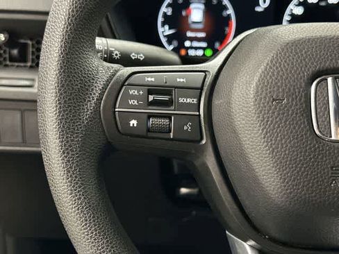 Used 2025 Honda CR-V LX image 17