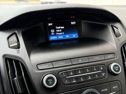 Used 2018 Ford Focus SE image 20