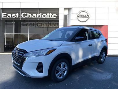 New 2024 Nissan Kicks S