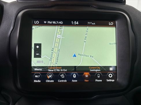 Used 2022 Jeep Renegade Trailhawk image 17