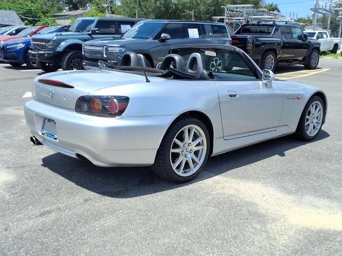 Used 2004 Honda S2000 image 5