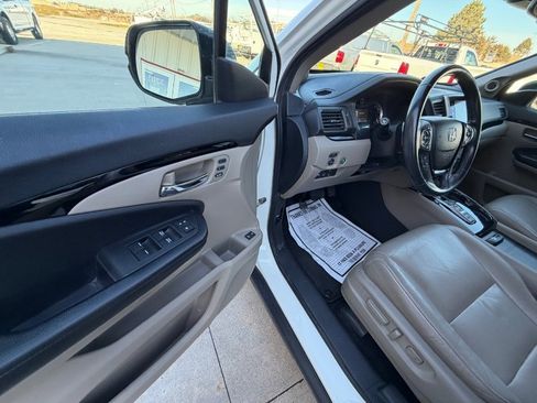 Used 2016 Honda Pilot Touring image 14