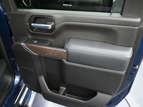 Used 2022 GMC Sierra 3500 Denali w/ Denali Ultimate Package image 33