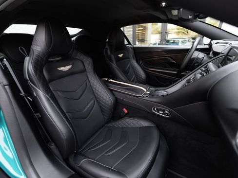 Used 2023 Aston Martin DBS Superleggera Volante RWD image 21