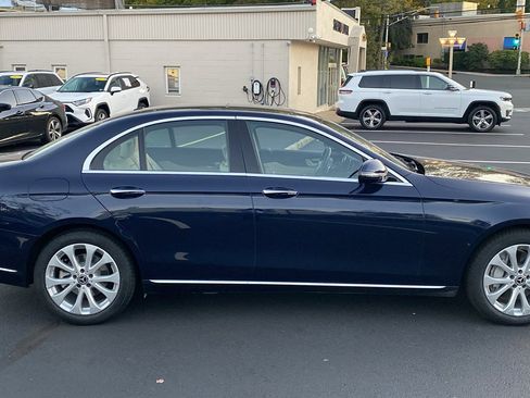 Used 2017 Mercedes-Benz E 300 image 28