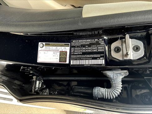 Used 2023 Mercedes-Benz GLS 450 4MATIC image 19