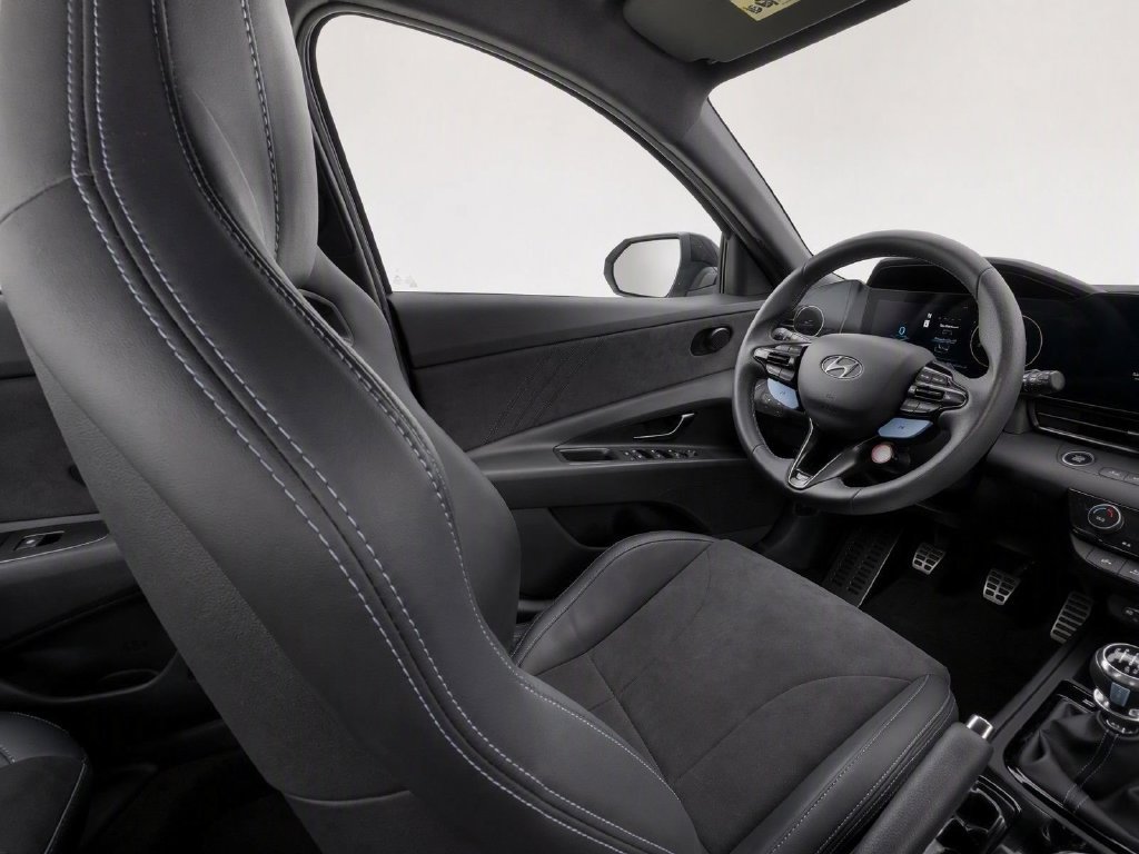 Used 2025 Hyundai Elantra N FWD image 15