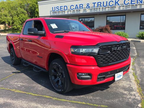 Used 2025 RAM 1500 Big Horn AWD/4WD image 2