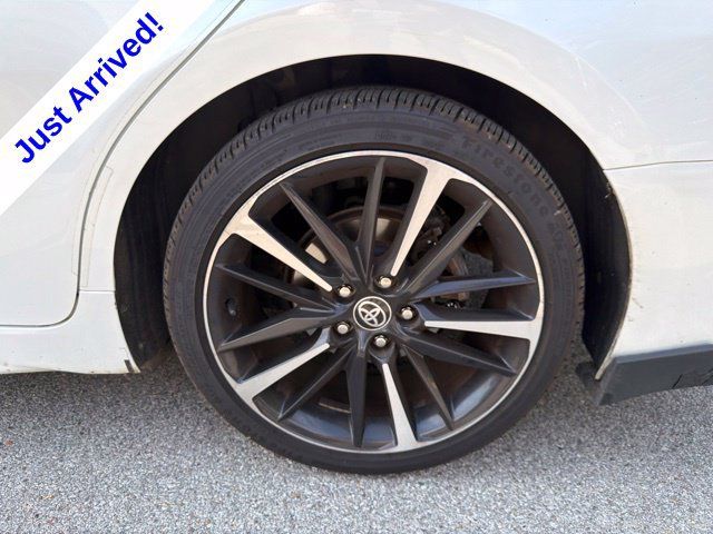 Used 2020 Toyota Camry XSE FWD image 13