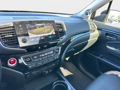 Used 2022 Honda Pilot Touring image 28