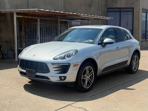 Used 2016 Porsche Macan S AWD/4WD image 3
