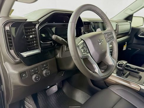 Used 2026 Chevrolet Silverado 1500 RST AWD/4WD image 10