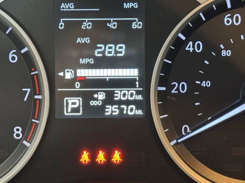 Used 2025 Nissan Kicks Play S image 15