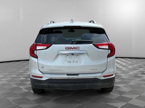 Used 2022 GMC Terrain SLT w/ Tech Package AWD/4WD image 4