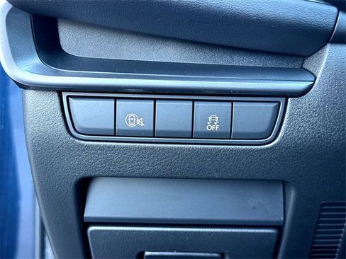 Used 2025 MAZDA MAZDA3 s image 17