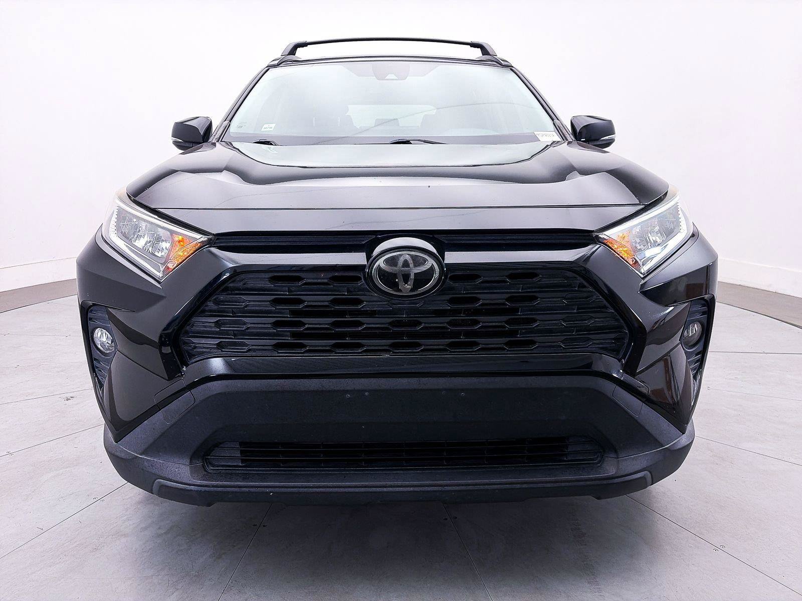 Used 2019 Toyota RAV4 XLE Premium w/ Carpet Mat Package FWD image 10