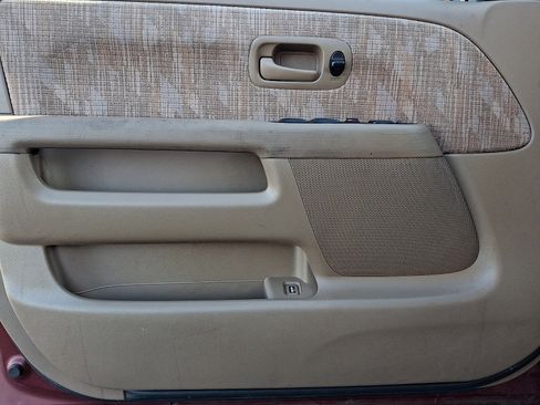 Used 2004 Honda CR-V LX image 12