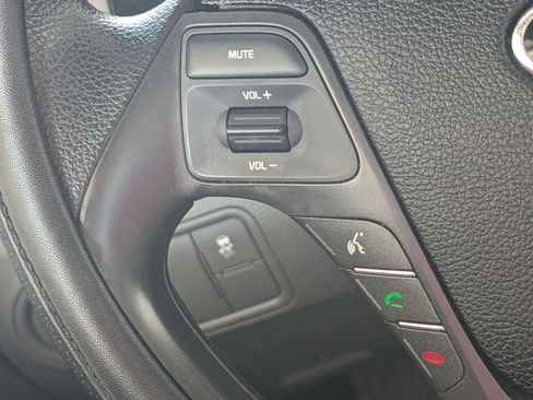 Used 2017 Kia Forte LX image 20